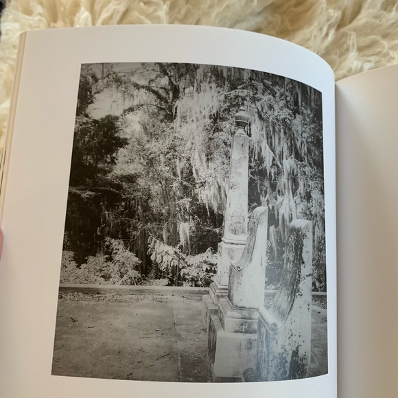 Country Churchyards by Eudora Welty. Book - Picture 9 of 11